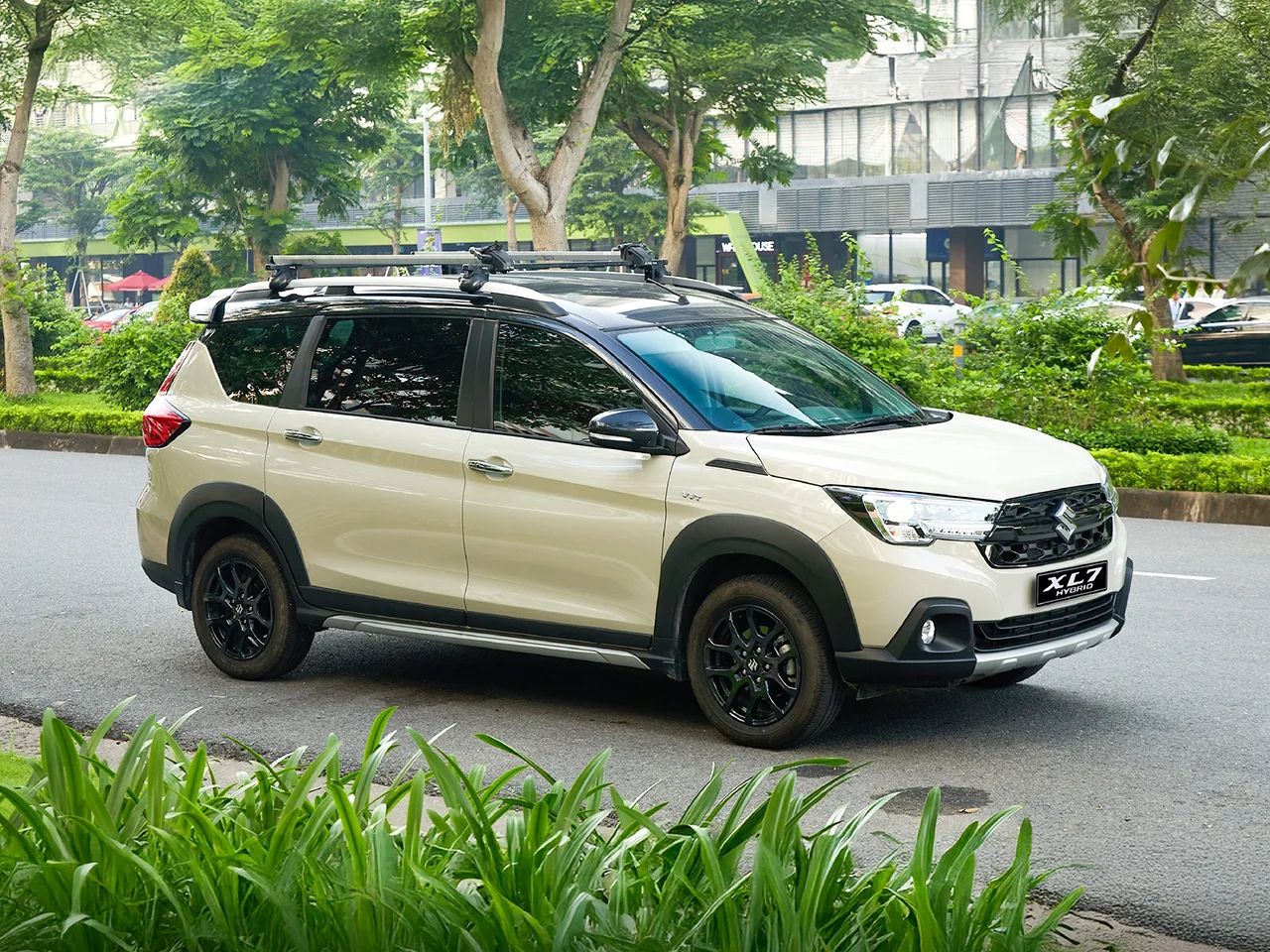 Suzuki XL7 Hybrid